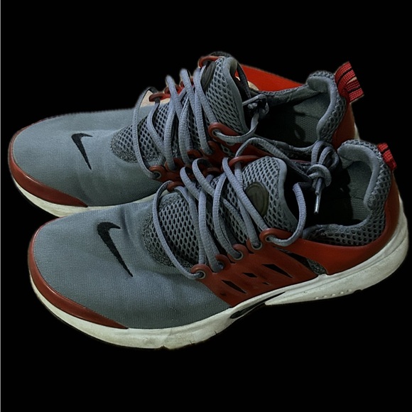 Nike Presto Cool Gray University Red Size 5y - Picture 3 of 6